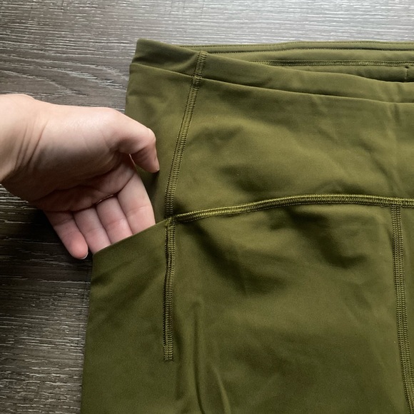 Lululemon Yoga Pants Cropped Olive Green Size 10 - Picture 5 of 6